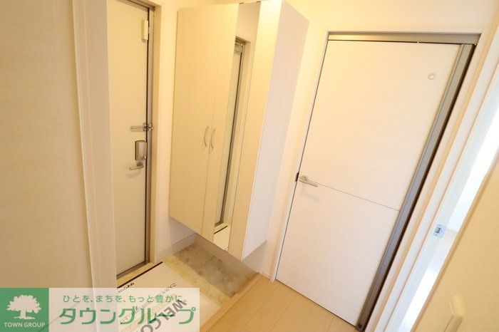 玄関　お問合せはタウンハウジングまで！※現地待合わせ相談可能
