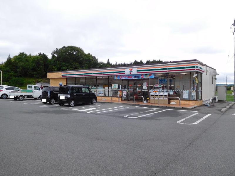 コンビニ　セブンイレブン（コンビニ）まで40m