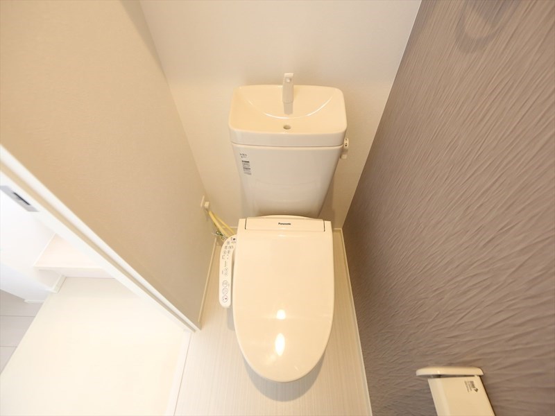 トイレ　温水洗浄暖房便座付トイレ