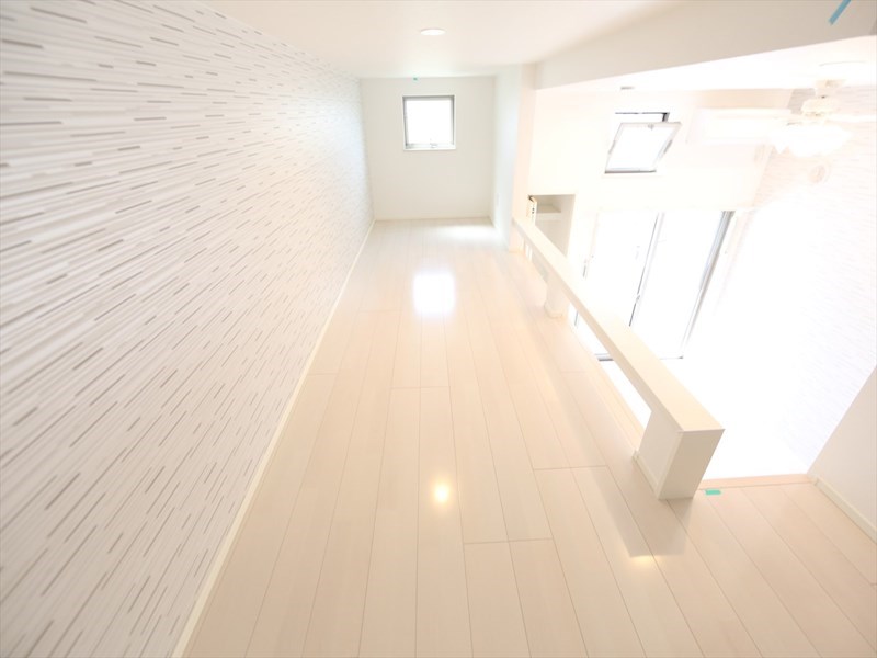 その他部屋・スペース　上段ロフト6.1帖（収納としてもお部屋としても使えます）