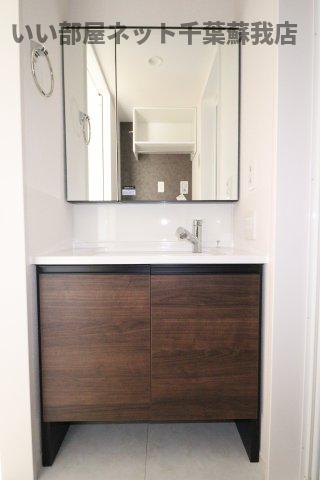 洗面設備　朝の準備に活躍する、洗髪洗面化粧台！