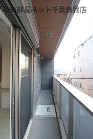 バルコニー　お洗濯にも便利なバルコニー付き