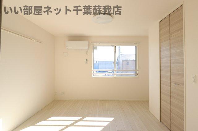 その他部屋・スペース　広くて明るい寝室