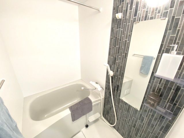 バス・シャワールーム　浴室乾燥機付きのお風呂です♪