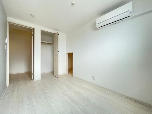 その他部屋・スペース　風通しも良い寝室です☆