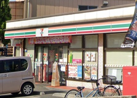 コンビニ　セブンイレブン足立花畑8丁目店（コンビニ）まで651m