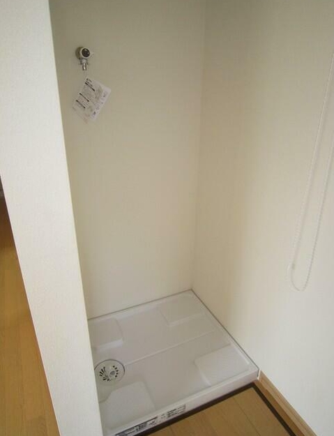 その他設備　室内洗濯機置場。