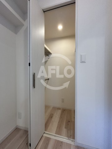 収納　シーズンフラッツ梅田NORTH　ウォークインクローゼット