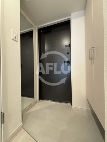 玄関　シーズンフラッツ梅田NORTH　玄関