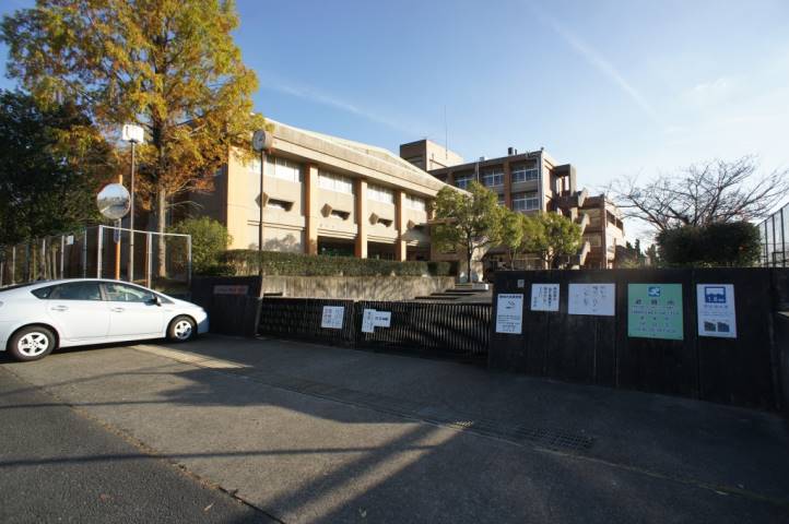 中学校　大和郡山市立郡山西中学校（中学校）まで2655m
