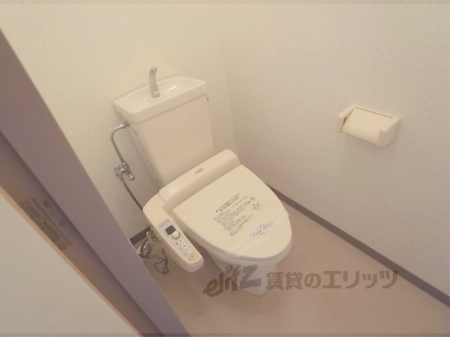 トイレ　洗浄機能付き