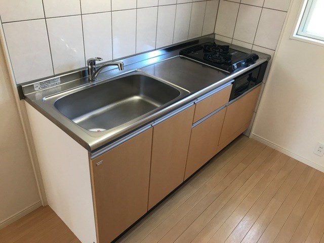 キッチン　※別部屋参考写真