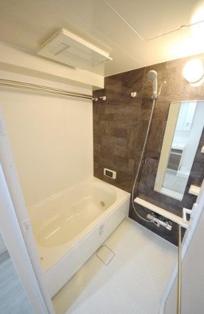 バス・シャワールーム　写真は同タイプ住居です。