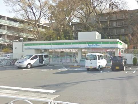 コンビニ　ファミリーマート 用賀の杜店（コンビニ）まで756m