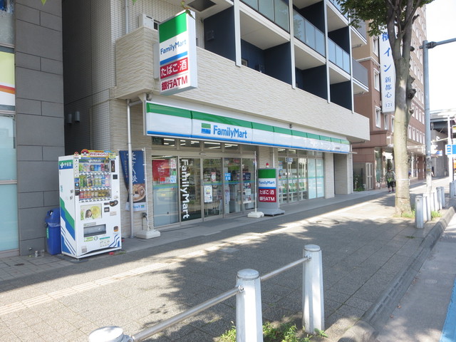 コンビニ　ファミリーマート大宮吉敷町店（コンビニ）まで130m