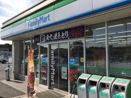 コンビニ　ファミリーマート 三木町氷上店（コンビニ）まで706m