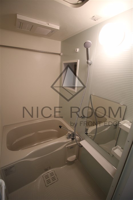 バス・シャワールーム　ファーストフィオーレ本町イーストII　風呂