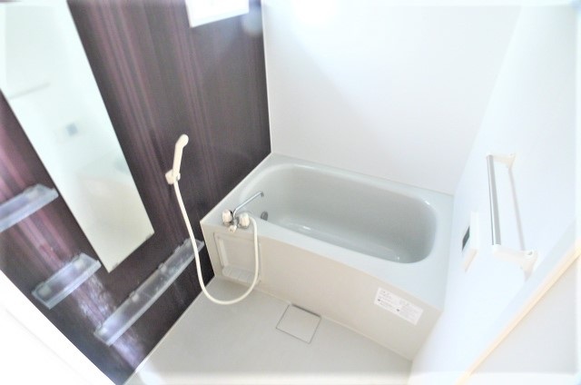 バス・シャワールーム　他号室の写真です。