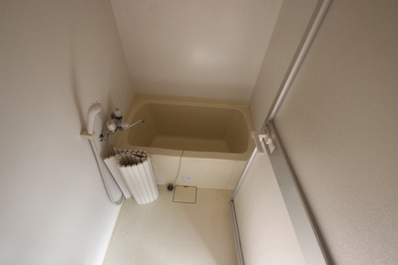 バス・シャワールーム　※別室の写真を使用しております※