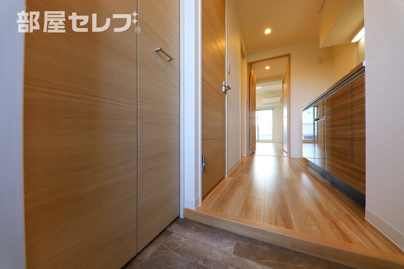 玄関　１４０８号室写真