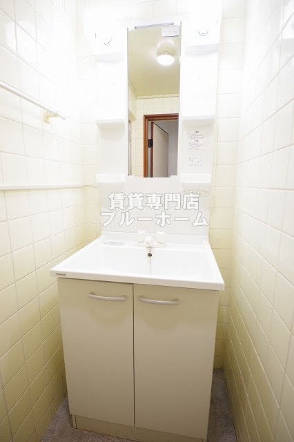 洗面設備　嬉しい独立洗面台！