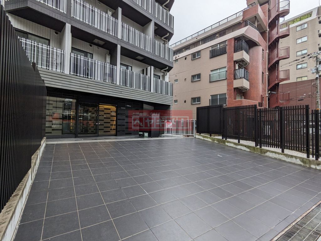 エントランス　エントランス