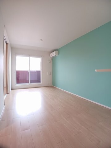 居室・リビング　ゆったり過ごせる居間です