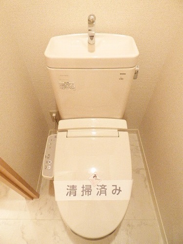 トイレ　温水洗浄便座付のトイレ！