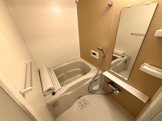 バス・シャワールーム　※別部屋の参考写真です。