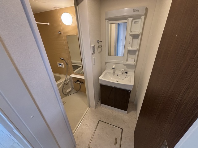 洗面設備　※別部屋の参考写真です。