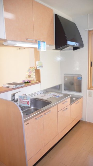 キッチン　収納たっぷりのキッチン　対面キッチン