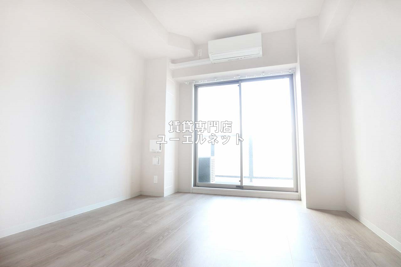 居室・リビング　ゆったりとくつろげる、落ち着きのある居室空間です