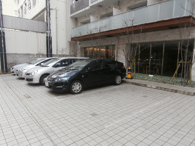 駐車場　駐車場