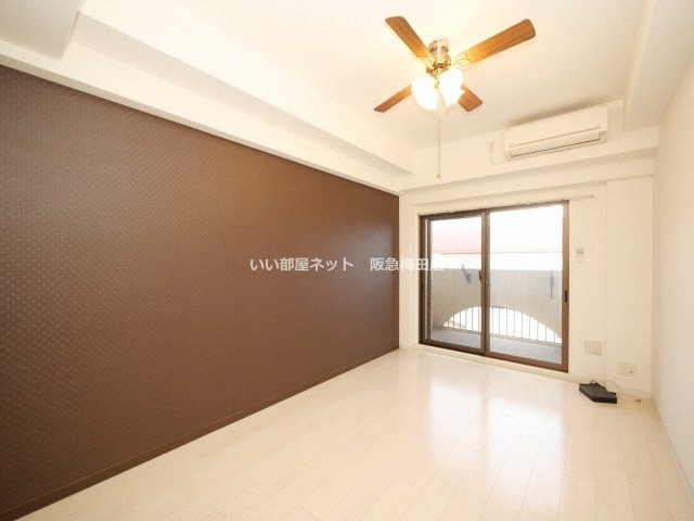 居室・リビング　画像と現状が異なる場合は現状優先となります。