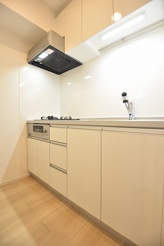 キッチン　コンパクトなキッチンで掃除もラクラク