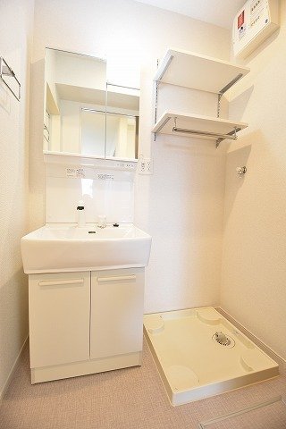 洗面設備　忙しい朝には欠かせない洗面所です