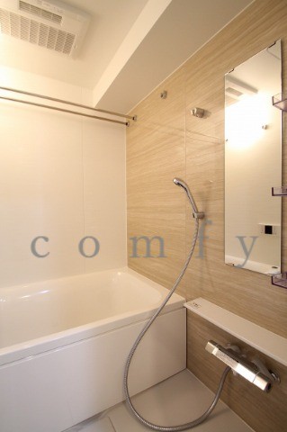 バス・シャワールーム　バスルーム