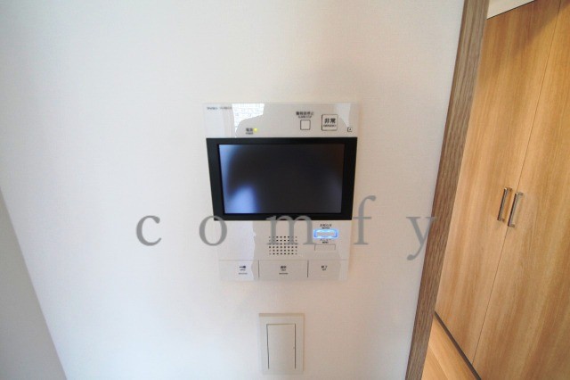 セキュリティ　モニター付きインターホン