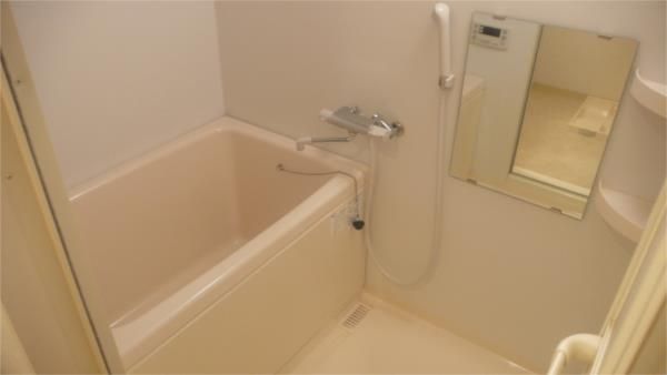 バス・シャワールーム　バスルーム