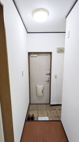 玄関　落ち着いた玄関です