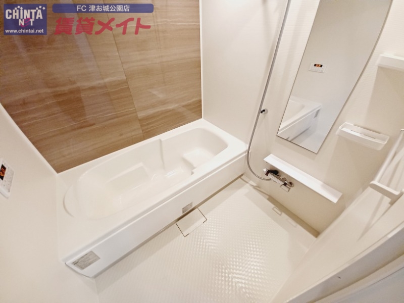 バス・シャワールーム　同タイプの部屋写真です