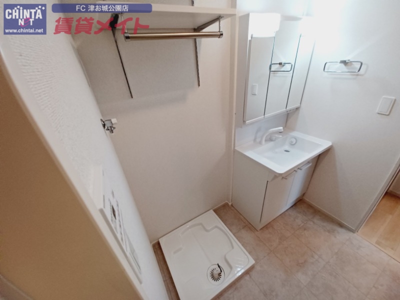 洗面設備　同タイプの部屋写真です
