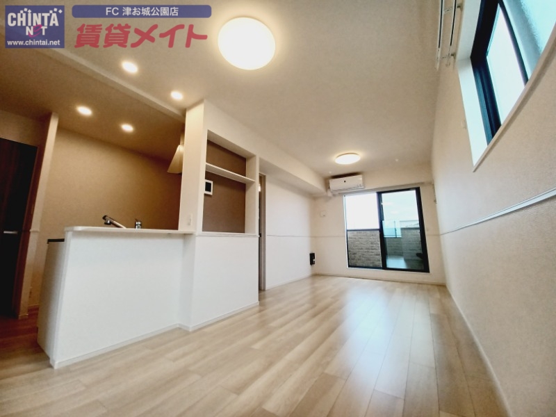 居室・リビング　同タイプの部屋写真です