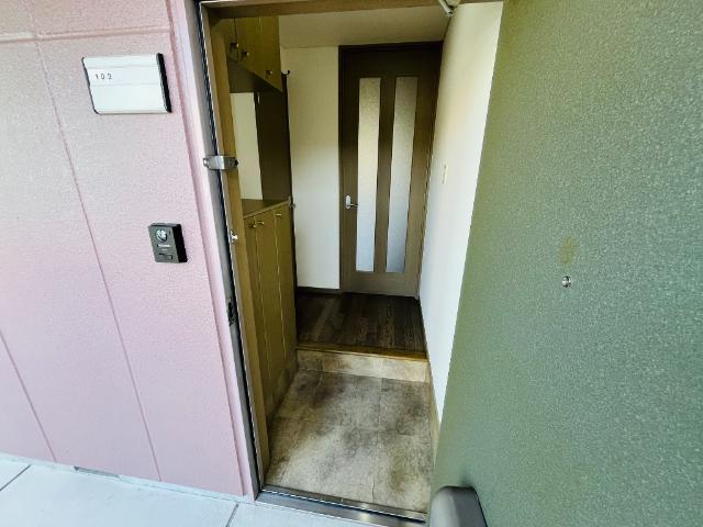 山陽電鉄本線 的形駅 徒歩10分 2階建 築25年の玄関写真