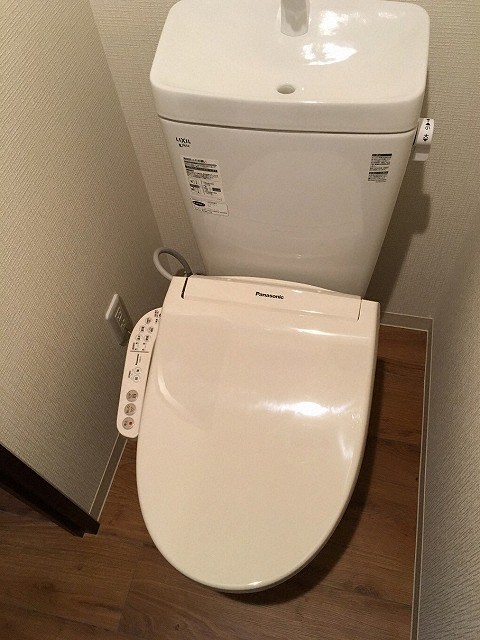 トイレ　ウォシュレット設置済みです！
