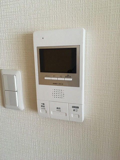 セキュリティ　防犯面に配慮したＴＶモニターホン付きです！