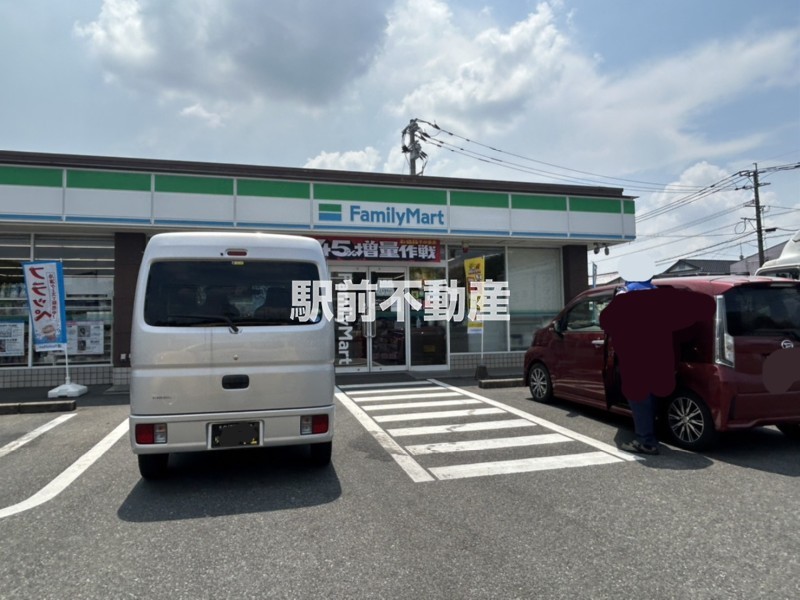 コンビニ　ファミリーマート吉野ヶ里立野店（コンビニ）まで800m