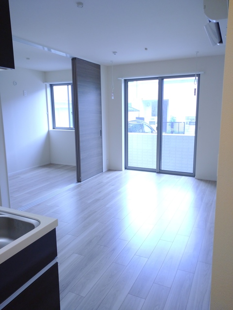 居室・リビング　★3面採光の明るいお部屋です★