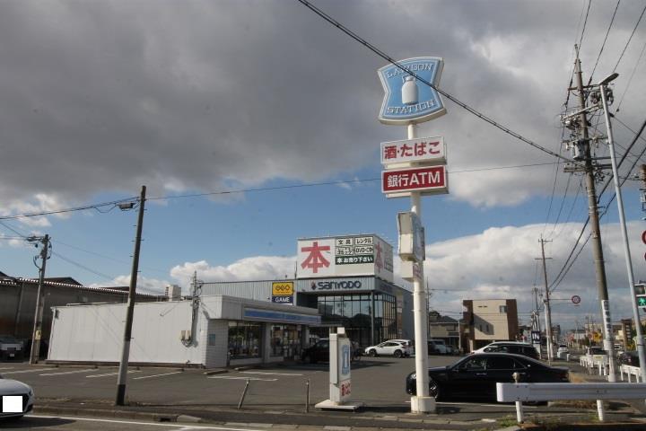 コンビニ　ローソン中川福船町店（コンビニ）まで637m