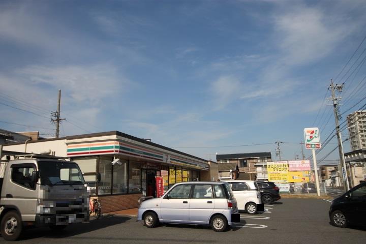 コンビニ　セブン－イレブン名古屋野立町３丁目店（コンビニ）まで1027m